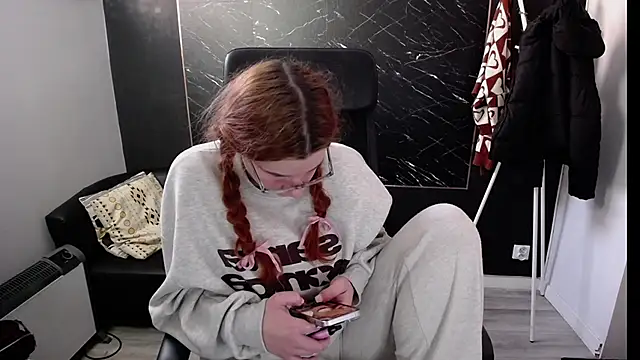 littleviki7 online show from 14, 1, 2025