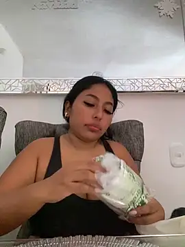 emmyjhonson07 online show from 2, 12, 2024