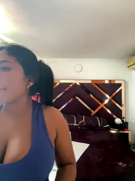 emmyjhonson07 online show from 4, 12, 2025