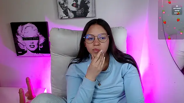 SamanthaRoldaan online show from 4, 12, 2025