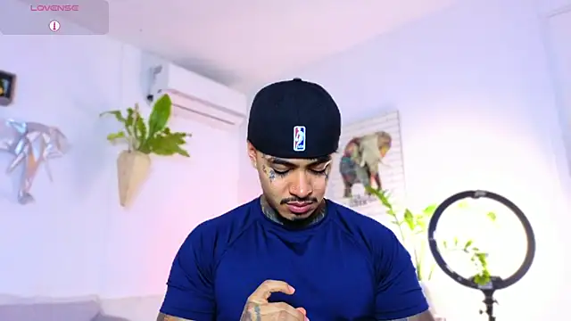 JordanSmiith  online show from 15, 12, 2025