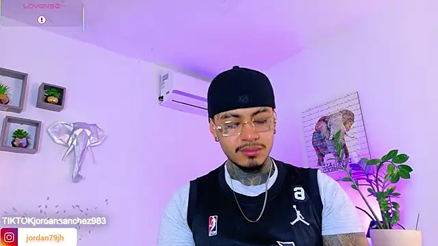 Snapshot of JordanSmiith_ chatting on 30, 4, 2026 JordanSmiith online show from 30, 4, 2026