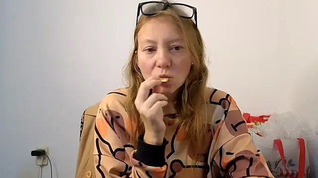 Snapshot of Jony_Marta chatting on 16, 3, 2025 Jony Marta online show from 16, 3, 2025