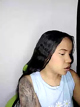 leila 22 online show from 26, 1, 2025