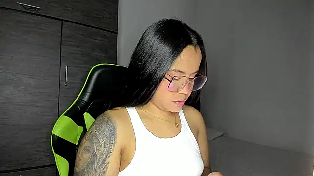 leila 22 online show from 24, 2, 2025