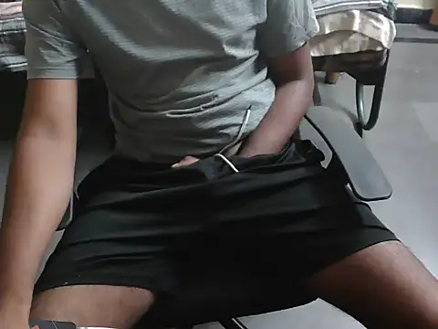 Snapshot of dineshcallboyhyderabad chatting on 17, 11, 2025 dineshcallboyhyderabad online show from 17, 11, 2025