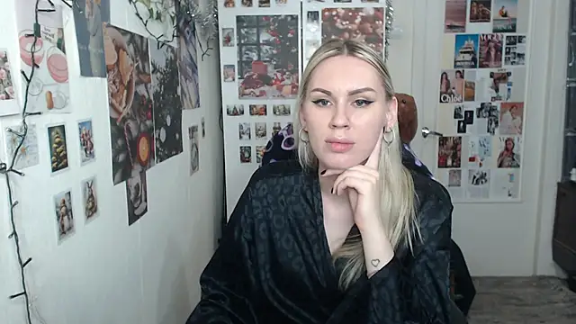 Snapshot of CapriScorpion chatting on 15, 12, 2024 CapriScorpion online show from 15, 12, 2024
