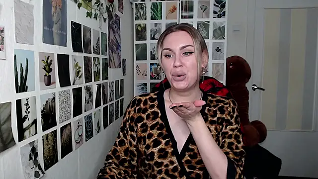 Snapshot of CapriScorpion chatting on 16, 9, 2025 CapriScorpion online show from 16, 9, 2025
