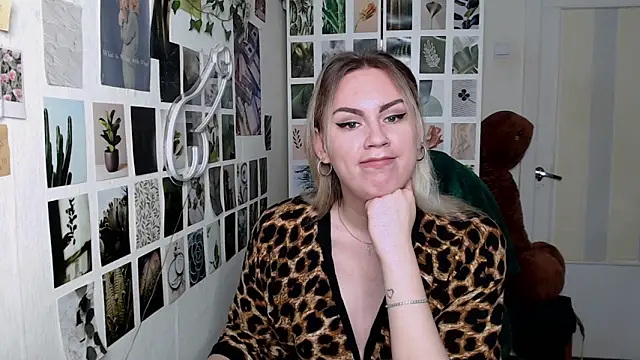 Snapshot of CapriScorpion chatting on 28, 9, 2025 CapriScorpion online show from 28, 9, 2025