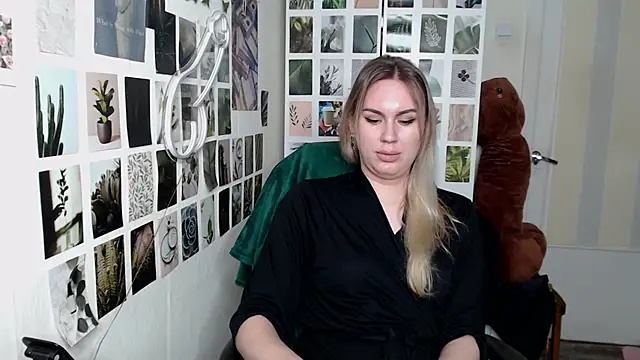 Snapshot of CapriScorpion chatting on 1, 10, 2025 CapriScorpion online show from 1, 10, 2025