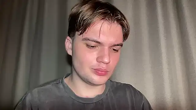 superfluboy  online show from 14, 2, 2025