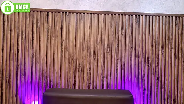 evelynjohnsoon online show from 18, 4, 2026