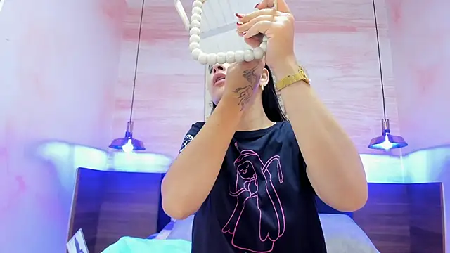 AnneDixie online show from 21, 11, 2025