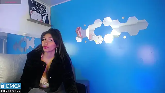 CarolRodriguez  online show from 24, 1, 2025