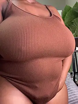 Bustygoddess32 online show from 21, 1, 2025