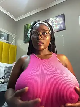 Bustygoddess32 online show from 28, 1, 2025