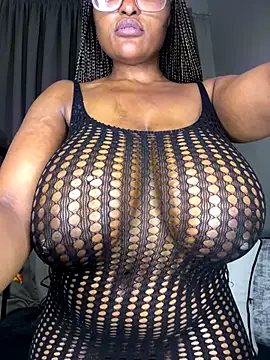 Bustygoddess32 online show from 27, 9, 2025