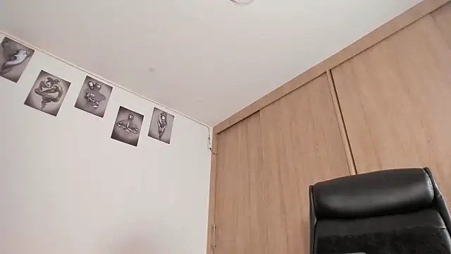 Snapshot of Bambi_gurl chatting on 14, 3, 2025 Bambi gurl online show from 14, 3, 2025