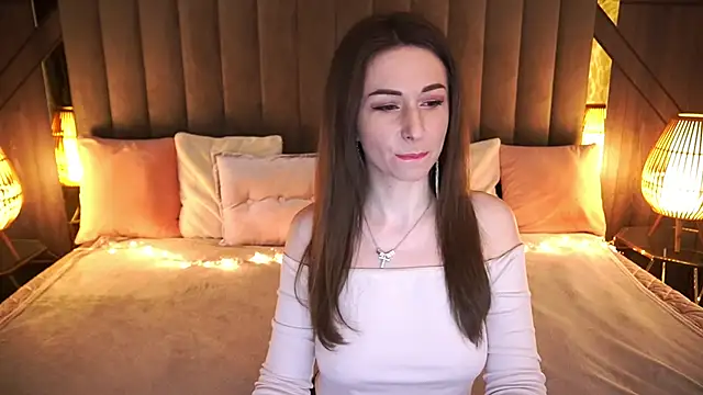 KimmmLi online show from 5, 3, 2025