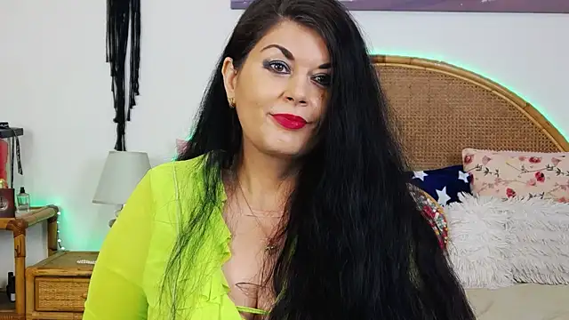 Snapshot of EllenGrace chatting on 4, 1, 2025 EllenGrace online show from 4, 1, 2025