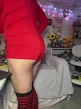TrenaAnne online show from 11, 5, 2026