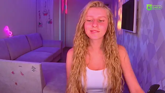 Snapshot of AmaliaQueen chatting on 22, 9, 2025 AmaliaQueen online show from 22, 9, 2025