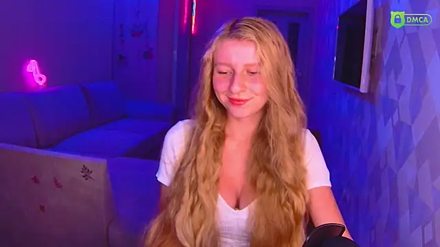 Snapshot of AmaliaQueen chatting on 10, 10, 2025 AmaliaQueen online show from 10, 10, 2025