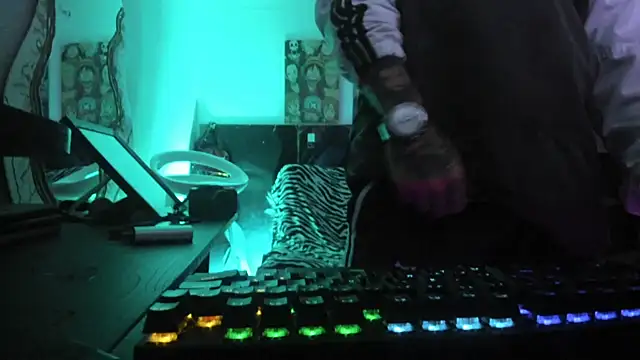 Sisoyalejo420 online show from 4, 12, 2025