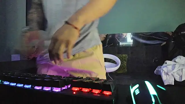 Sisoyalejo420 online show from 3, 2, 2026