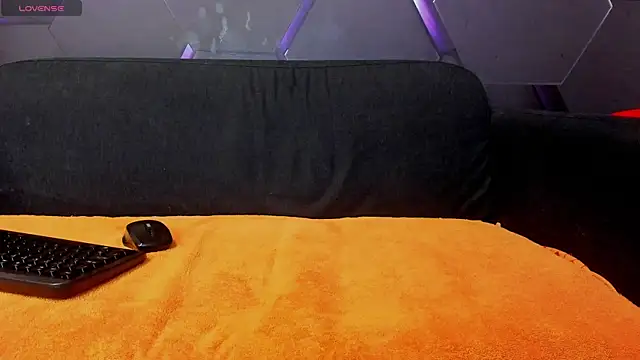 Snapshot of RileyLanna chatting on 8, 3, 2025 RileyLanna online show from 8, 3, 2025