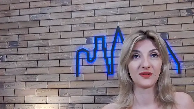 Snapshot of RileyLanna chatting on 3, 10, 2025 RileyLanna online show from 3, 10, 2025