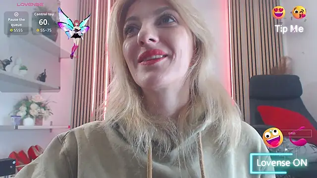 Snapshot of RileyLanna chatting on 12, 11, 2025 RileyLanna online show from 12, 11, 2025