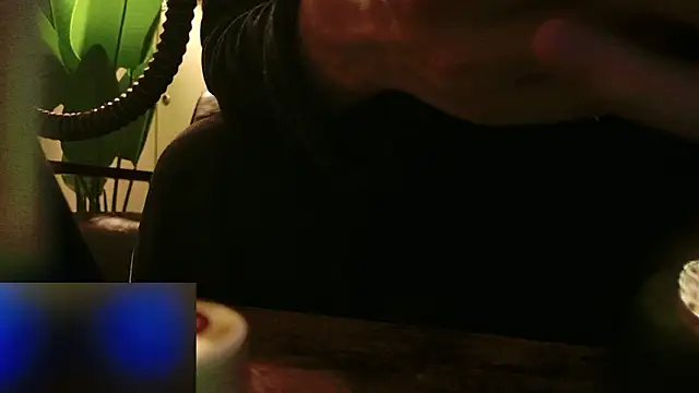 Snapshot of POCARI_SWEAT chatting on 8, 11, 2025 POCARI SWEAT online show from 8, 11, 2025