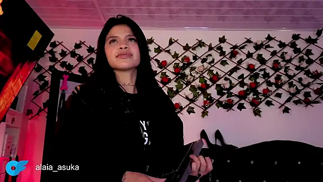 Alaia Asuka online show from 27, 2, 2026