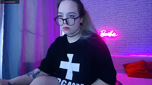 Snapshot of -Stacyy- chatting on 25, 10, 2025 -Stacyy- online show from 25, 10, 2025