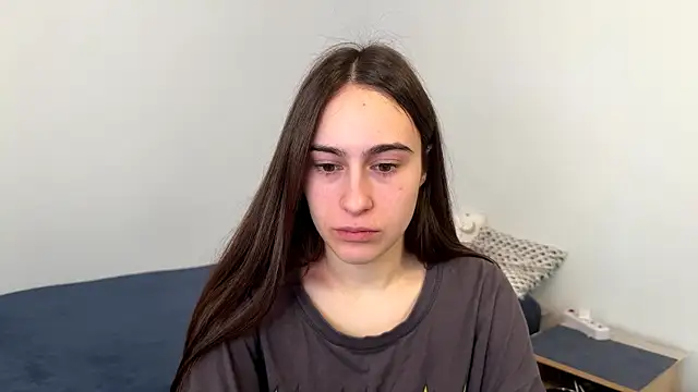 Snapshot of AliceKolltt chatting on 5, 5, 2026 AliceKolltt online show from 5, 5, 2026
