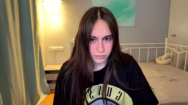 Snapshot of AliceKolltt chatting on 23, 6, 2026 AliceKolltt online show from 23, 6, 2026