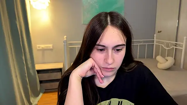Snapshot of AliceKolltt chatting on 10, 7, 2026 AliceKolltt online show from 10, 7, 2026