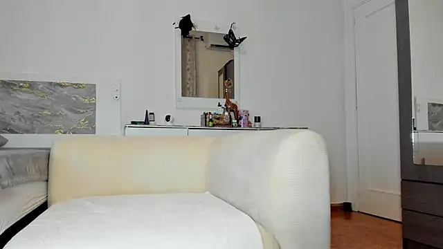 anisialuna  online show from 26, 3, 2026