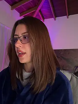 Snapshot of EmaSaenz chatting on 3, 3, 2025 EmaSaenz online show from 3, 3, 2025
