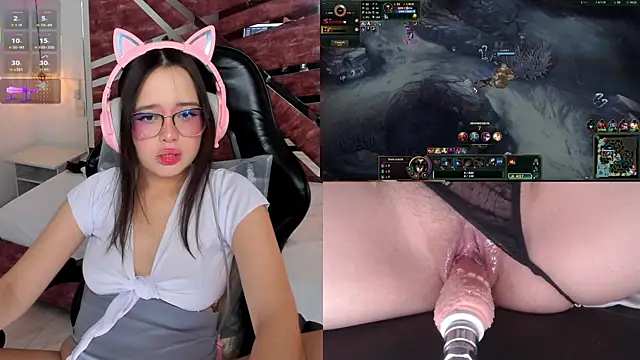 Snapshot of Ashley_sa chatting on 15, 12, 2025 Ashley sa online show from 15, 12, 2025