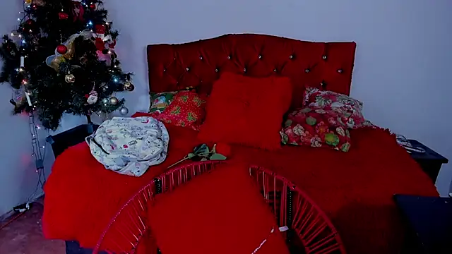 Snapshot of sobigcurvy4u chatting on 4, 1, 2025 sobigcurvy4u online show from 4, 1, 2025