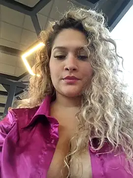 Snapshot of Sara_smiiith211 chatting on 9, 3, 2025 Sara smiiith211 online show from 9, 3, 2025