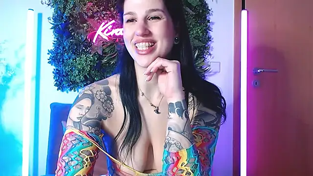 Snapshot of KiraKane1 chatting on 11, 1, 2025 KiraKane1 online show from 11, 1, 2025