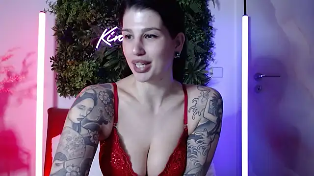 Snapshot of KiraKane1 chatting on 13, 2, 2025 KiraKane1 online show from 13, 2, 2025