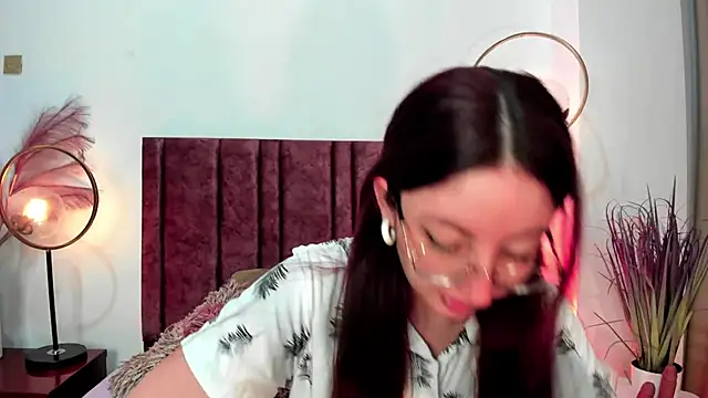 Emilywatsonn online show from 7, 2, 2025