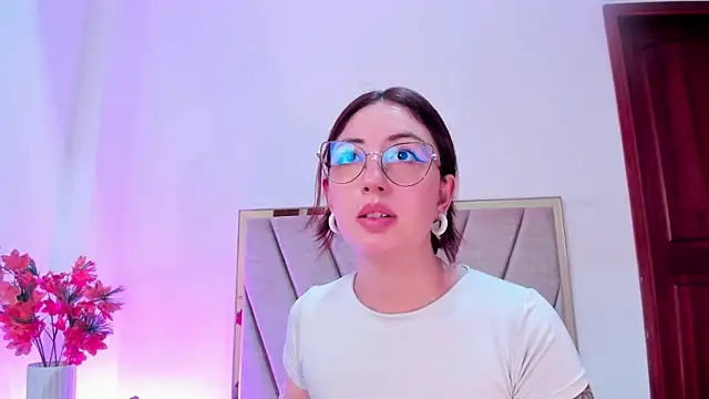 Emilywatsonn online show from 11, 2, 2025