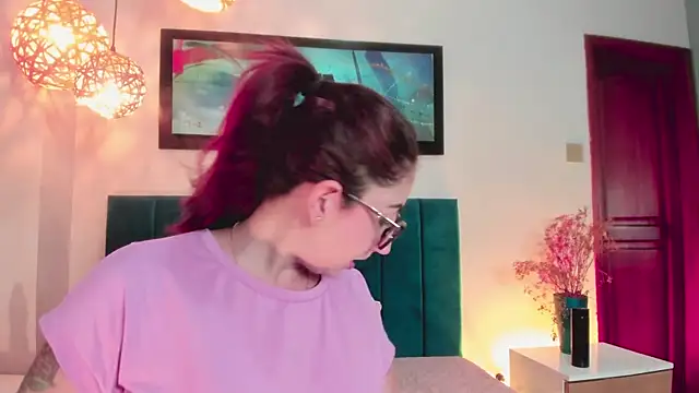 Emilywatsonn online show from 15, 11, 2025