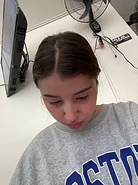 Lia sex69 online show from 17, 2, 2025