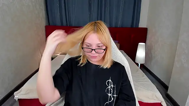 Stacy Luv online show from 15, 11, 2025